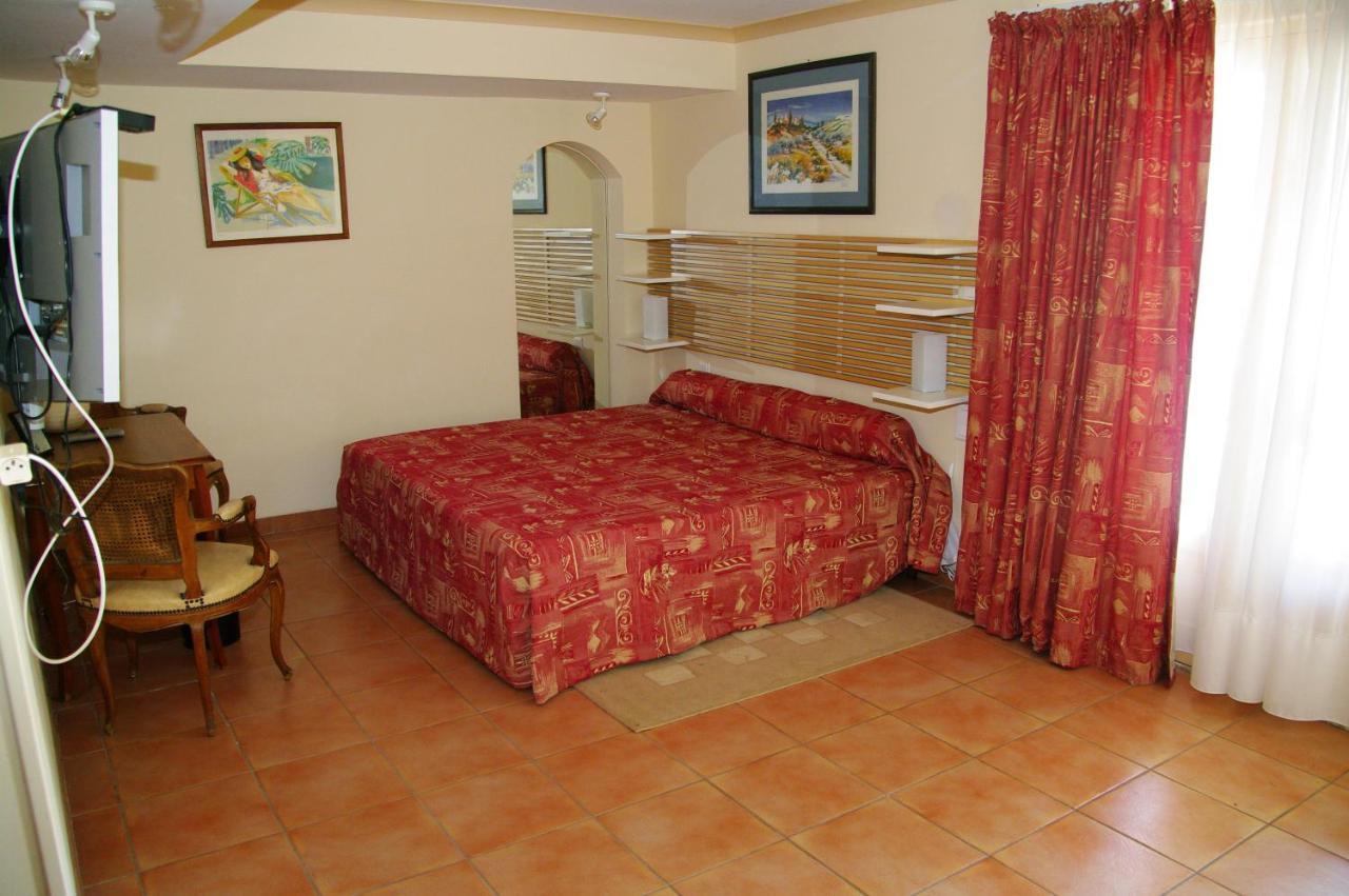 Residence Le Saint Victor Fontvieille Exterior photo